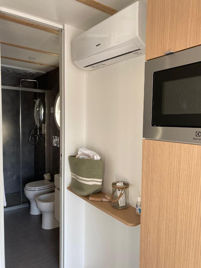 Отель Marina Del Gargano Houseboat Манфредония Экстерьер фото