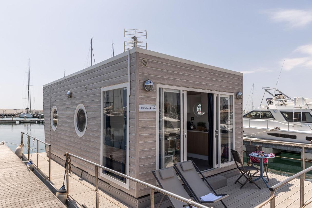Отель Marina Del Gargano Houseboat Манфредония Экстерьер фото