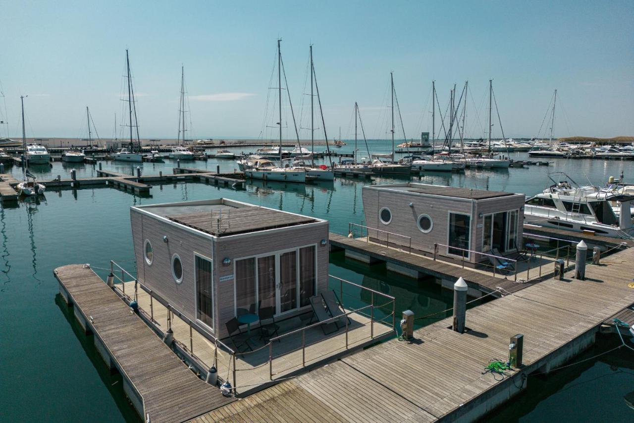 Отель Marina Del Gargano Houseboat Манфредония Экстерьер фото